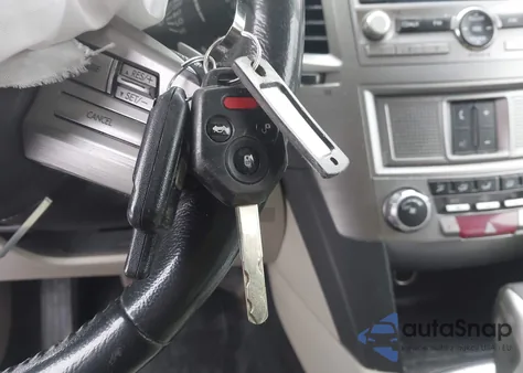 2010 Subaru Outback 2.5I Premium z USA, uszkodzony, nr VIN 4S4BRBBC4A3373779